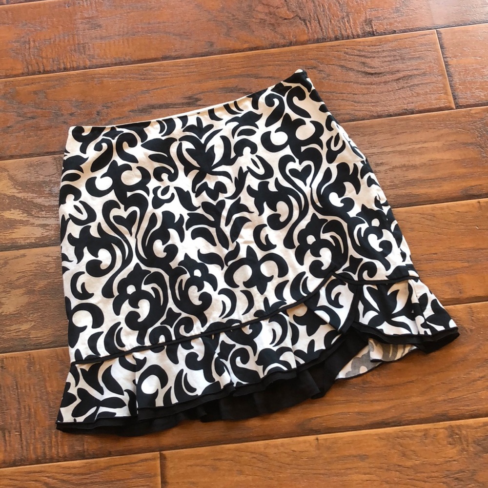 WHBM Skirt - Size 6